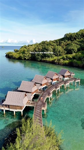 Palau is one of the Pacific’s last truly untouched escapes, and @palauppr puts you right on its pristine shores 🩵🐠🇵🇼 Think white-sand calm, lush gardens and effortless access to world-class reefs. Your stay includes daily buffet breakfast, a US$200 dining credit and more. Ready to experience paradise? Book now > https://bit.ly/4pvJWp9 ✨ | Luxury Escapes