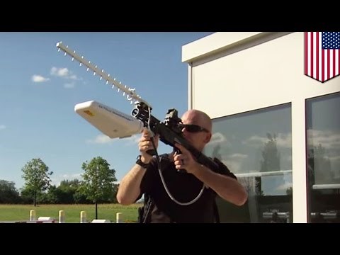 Bringing drones down: New DroneDefender rifle uses radio waves to disable UAVs - TomoNews