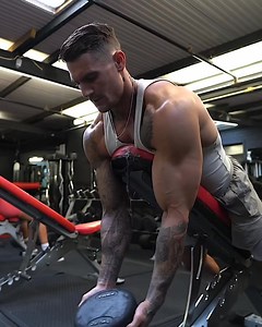 768K views · 12K reactions | Improve your 'Bicep Gains' with these 6 dumbbell exercises Incline Bench Curls Zottman Curls Spider Curls Across Body Curls Underhand Spider Curls Pause Hammer Curls (These are sone great DB exercise you can incorporate into your workouts. Remember it's not always about how much you lift but 'How You Lift' that really matters) #biceps #workout #gymtips | Ross Dickerson | Facebook