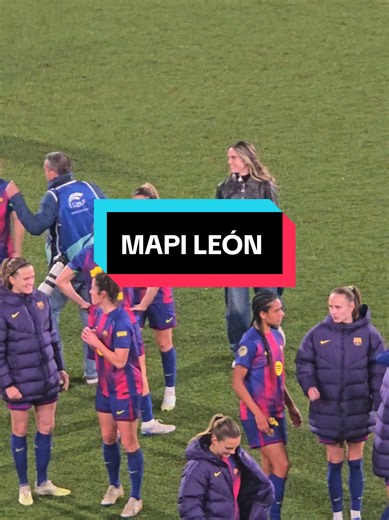 Mapi León celebrando tambien la Victoria 🙂🔵🔴 #fcbfemeni #fcbarcelona #futbolfemenino #barça #barçafemeni