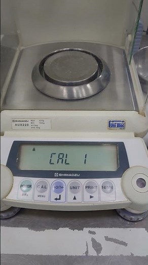 AUX220 Shimadzu weighing scale calibration