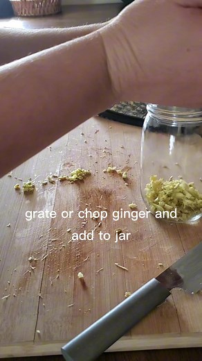 I finally got around to making my Fermented Ginger Honey. It’s just fresh ginger raw honey, and the natural enzymes actually do all the work. For this batch, I covered the jar with butter muslin so the gases can escape on their own (perfect for those of us who forget to burp jars 🤣). How I made it: • Slice or grate fresh ginger (peeling optional) • Fill the jar about ⅓–½ full • Cover completely with raw honey • Top with butter muslin a ring • Let it ferment on the counter for 2 weeks or so • St