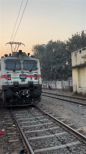 Front Pantograph Use Lalaguda Wap-7 Engine Blow Departure Horn #shorts #viral