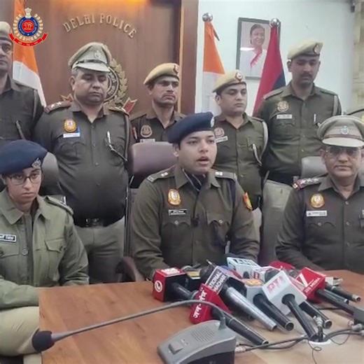 Team of PS R.K. Puram, #dcp_southwest arrested two armed criminals involved in multiple robbery, burglary and theft cases. When intercepted while allegedly planning another offence, the accused opened indiscriminate fire on the police team. Acting in swift self-defence, the police retaliated, injuring one accused before overpowering & arresting both. Two pistols with live & fired cartridges, along with a backpack containing burglary tools recovered. One accused is a hardened criminal with over 1