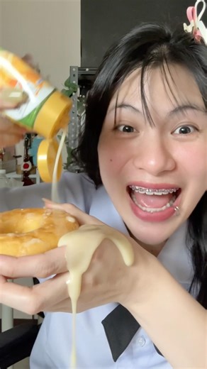 แอบแม่กินโดนัทกัน