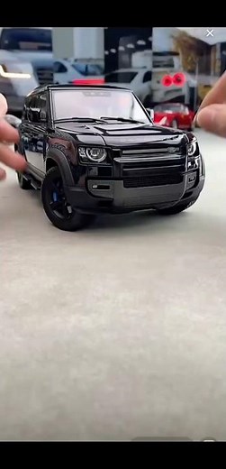 Up Close Look: Land Rover Defender Die-Cast Model - Full Review & Features