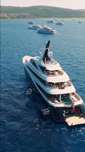 Faith | Feadship #luxuryyachts #superyachts #feadship #yachtlife