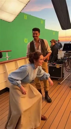 Titanic BTS : Rose Breaks Free 💥 | Iconic Bold Moment #shorts