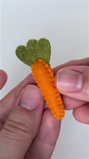 Sewing an Easter Carrot for a Felt Capybara