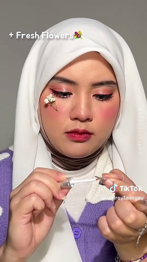 Flower Makeup Tutorial for Fresh Spring Looks