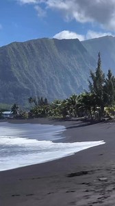 Tahiti in all its wonderful glory - every inch of the island worth discovering with us .. #tahititourisme #tahiti #tahití #tahitilife #tahitiandance #tahitienne #tahititravel #lovetahiti | Unique Tahiti