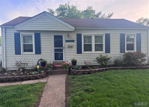 10338 St Henry Ln, Saint Ann, MO 63074 - MLS 26025311 - Coldwell Banker