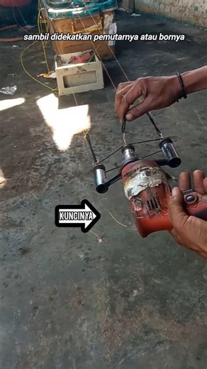 Smart skill of spinning thread using an electric drill #trendingshorts #lifehacks #experiment #vi...