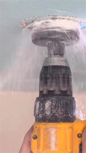 151K views · 159 reactions | Comment puis-je fixer une VMC électrique ? #VMC #InstallationVMC #Bricolage #RénovationMaison #TravauxMaison #astuce #france 泌 | Blog-turquoise67 | Facebook