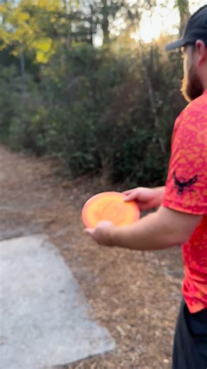 ✅ Straight shots with late fade ✅ Hyzer Flips ✅ Controlled anhyzers that won’t turn too much The Mako3 might be the best and most versatile midrange from Innova! #discgolf #innova #innovadiscs #flightfactory #flightfactorydiscs | Flight Factory Discs