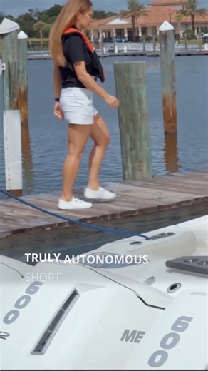 Auto-docking is here! Ready for your boat to navigate itself? Meet Simrad AutoCaptain, the revolutionary autonomous boating system. It handles auto-docking, undocking, and simple short-distance maneuvering —Time to make marina entry smooth sailing! #Simrad #MercuryMarine #NavicoGroup | A Fishing Story with Ronald Green