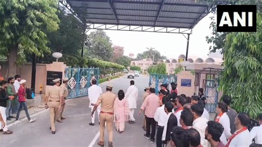 #WATCH | Lucknow, Uttar Pradesh: Uttarakhand Chief Minister Pushkar Singh Dhami received a grand welcome as he arrived at Chaudhary Charan Singh International Airport in Lucknow.