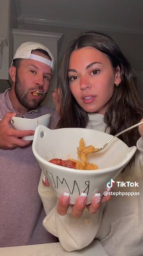 Buldak Carbonara Mac & Cheese Taste Test — Spicy Cheesey Reaction