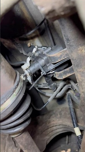 Location C1735 Height Control Exhaust Valve Circuit Malfunction 😁 Lexus RX300