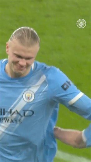 A neat Erling Haaland finish 👌🎯 | Manchester City