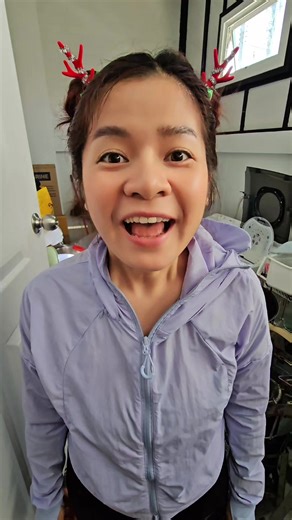 Bà Vợ Thái Chúc Bạn Noel Vui Vẻ