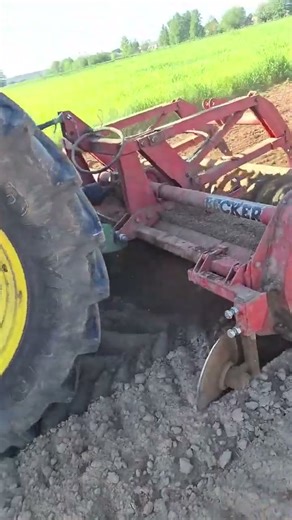John deere 3650 & Becker rototiller