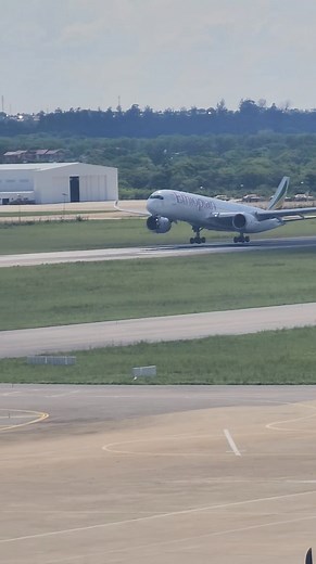 630K views · 8.9K reactions | Ethiopian Airlines Airbus A350-900 landing FLKK | Pilot Wamu | Facebook