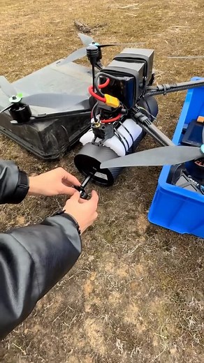 cloudwalker on Instagram: "The communication module of optical fiber UAV demonstrates how to use the optical fiber reel correctly, which has strong anti-interference ability.#fpv #optical #uav"