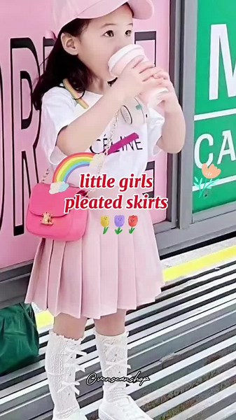 Mini Skirts for Kids: Fashionable Outfits