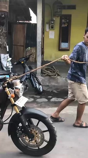 Starting a Vintage Motorcycle: A Practical Guide