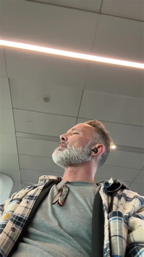 @Jason Glass The Hoverboard Guy @Jason Glass Th3 Hoverboard Guy #thehoverboardguy