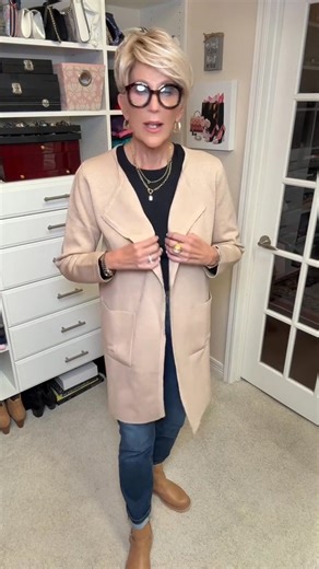 Cozy, chic, and oh-so versatile.🍂 This open-front knit cardigan is the ultimate layering piece for fall and winter.😍 | Pinklaura