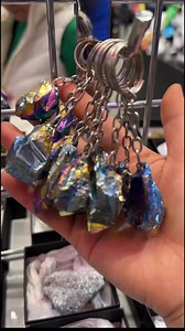 Handmade Keyrings w Natural Quarts at the Science Museum London, United Kingdom  ✨✨✨✨✨✨✨✨✨✨✨✨✨✨✨✨✨✨✨✨✨✨✨✨✨✨✨✨✨✨✨✨✨✨✨ #crystalsuk #miningtechnology #mining #miningnews #ukjewellery #crystallover #naturalhistorymuseum #gemstones #gemstonejewellery #sciencemuseum #sciencemuseumlondon #fypシ゚viralシ #viralreels #everyonefollowers #fbviral #everyone #keyrings #quartz #quartzcountertops | Vonchic.com | Facebook
