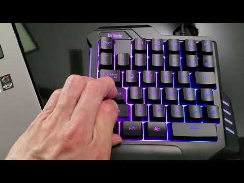 RedThunder Review One Handed Gaming Keyboard RGB Backlit 35 Keys Portable Mini Gaming Keypad G30