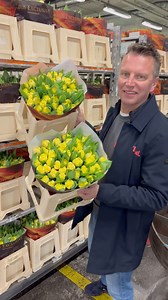 37K views · 1.6K reactions | Team Thursd.com visit the biggest flower market in the world! Get some Valentine inspiration from Peter’s flower choice! Should we do this more often? Let us know in the comments! Good luck to all in the floral industry with preparing Valentines  Day Thanks for filming Noa and Miriam Filmed at Auction Aalsmeer, @decofreshroses and at @coloriginz #flowers #valentine #flowerdisplay #springflowers #tulips | Peter van Delft | Facebook