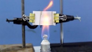 papel-de-parede-resistente-detecta-e-da-alarme-contra-incendio