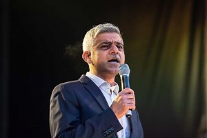 Sadiq Khan backs Keir Starmer in Labour leadership race