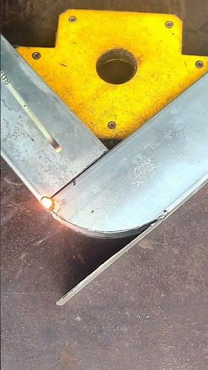 the secret of welders working on thin square tubes #welding #welder #metalwork #fabrication