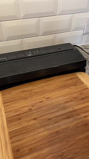 Ritz cracker cheese hack #trendingreels #ritzcrackers #cheeselover #loop #satisfying #reels | Kyle Istook