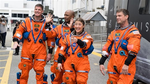 How to watch NASA Astronauts fly around the moon today at 1 PM