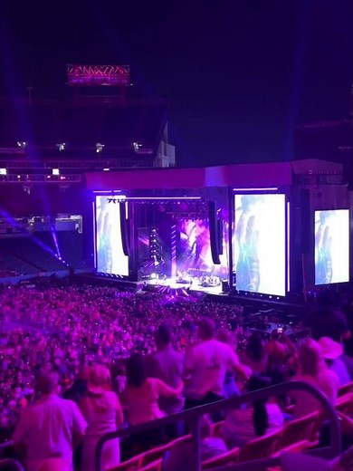 Lainey Wilson singing 2026 CMA fest #concert #nashville