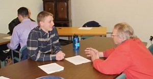 128K views · 485 reactions | By volunteering to build resumes and offer interview practice, these college students are helping lift people out of homelessness one hour at a time. (via NowThis) | Upworthy Stories | Facebook