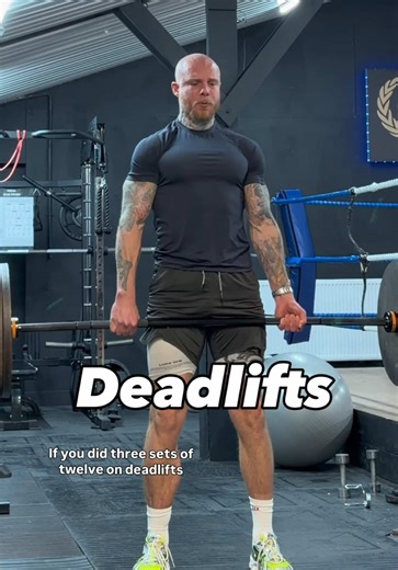 Comment LOWER if you’re ready to invest in your health and start Pristine in 16. Main intake begins Feb 1st — applications are open now. This is an example lower-body session from the program — and it’s built for more than aesthetics. It’s designed for longevity, strength, health, and confidence. Deadlifts The ultimate posterior-chain builder. Trains glutes, hamstrings, spinal erectors and grip while teaching full-body tension — the skill that keeps you strong and injury-resilient for life. Stat