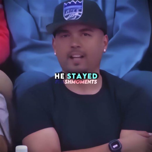 Dad on kiss cam with daughter but turns into loving moment💕👪