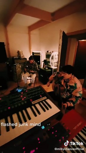 Exploring the Milky Way: Flashed Junk Mind in Peru