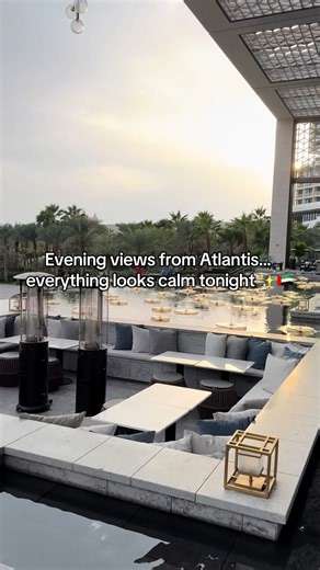 Evening views from Atlantis… everything looks calm tonight 🌴🇦🇪 #dubai #atlantis #palm