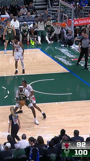 Turning defense into offense ⚡️ | Chicago Bulls