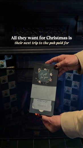 The best kind of gift? Their next pub visit, already sorted ❤️ Order an E-Giftcard online now or pick one up at the bar. 👉 https://www.vintageinn.co.uk/restaurants/south-east/thehillsideinncrawley/giftcards | The Hillside Inn