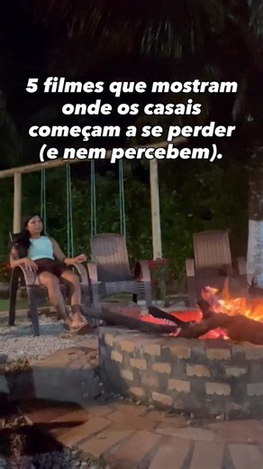 Casal Brabos | Propósito, Aliança e Transformação on Instagram: "⤵️⤵️🚨 🧐-Casais não se perdem de repente. Eles se perdem em detalhes tão pequenos que parecem inofensivos… Até que um dia percebem que não são mais os mesmos. Esses filmes mostram exatamente isso.” Os 5 filmes 1️⃣ História de um Casamento (Marriage Story) – quando o orgulho fala mais alto do que a vontade de ouvir. 2️⃣ Blue Valentine – quando as pequenas gentilezas do início desaparecem e só sobra cobrança. 3️⃣ La La Land – quando