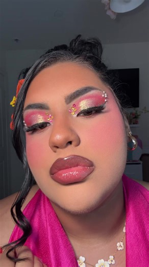 So I accidentally only put the 15 second timer…anyway tutorial up for this look in a few 🩷 #foryou #foryoupage #fyp #fullglammakeup #fortyeightbeauty